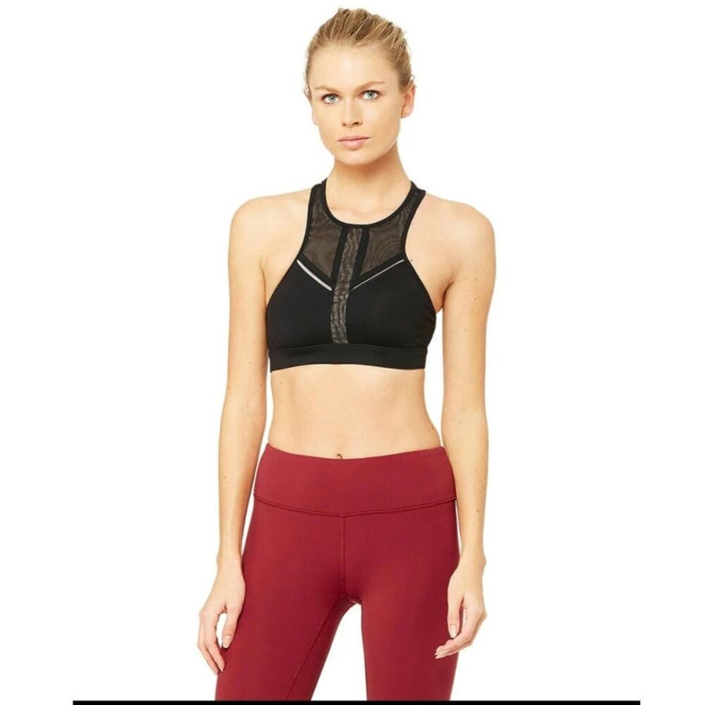 Alo Half Moon Sport Bra in Black Size:‎ M